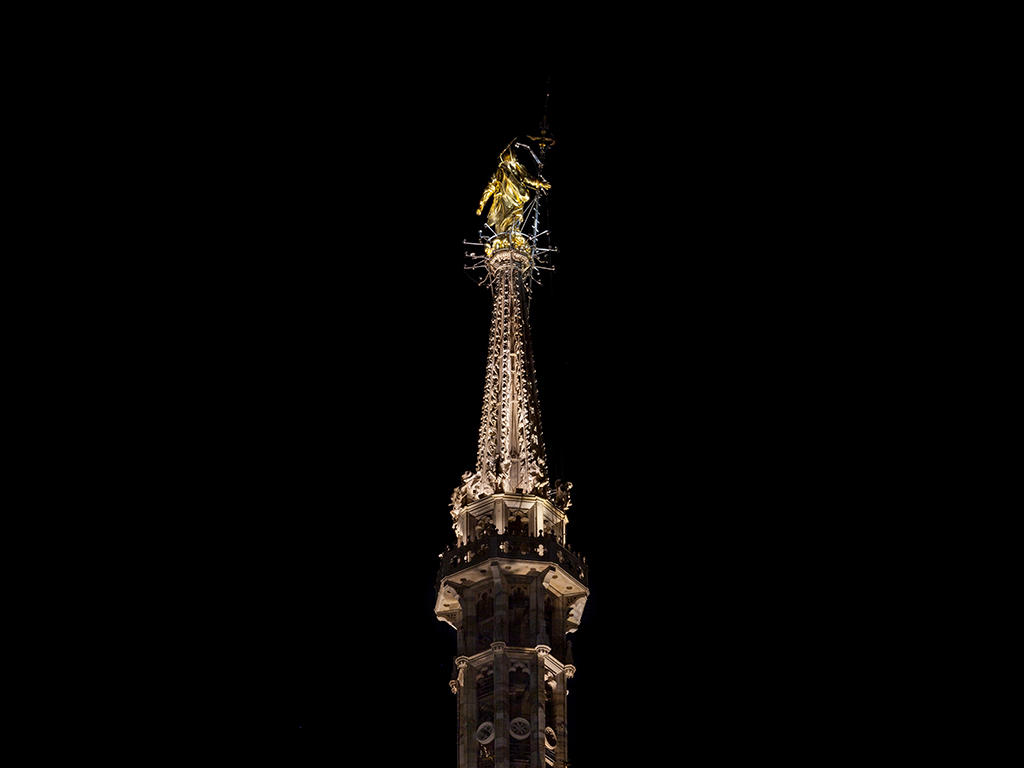 FuturoLuce_Madonnina_Duomo_03