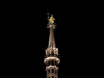 Madonnina: new light to Milan's landmark